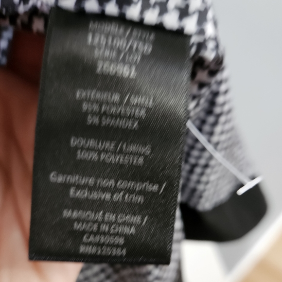 Chillax Black Shell Jacket Size medium - Picture 6 of 8